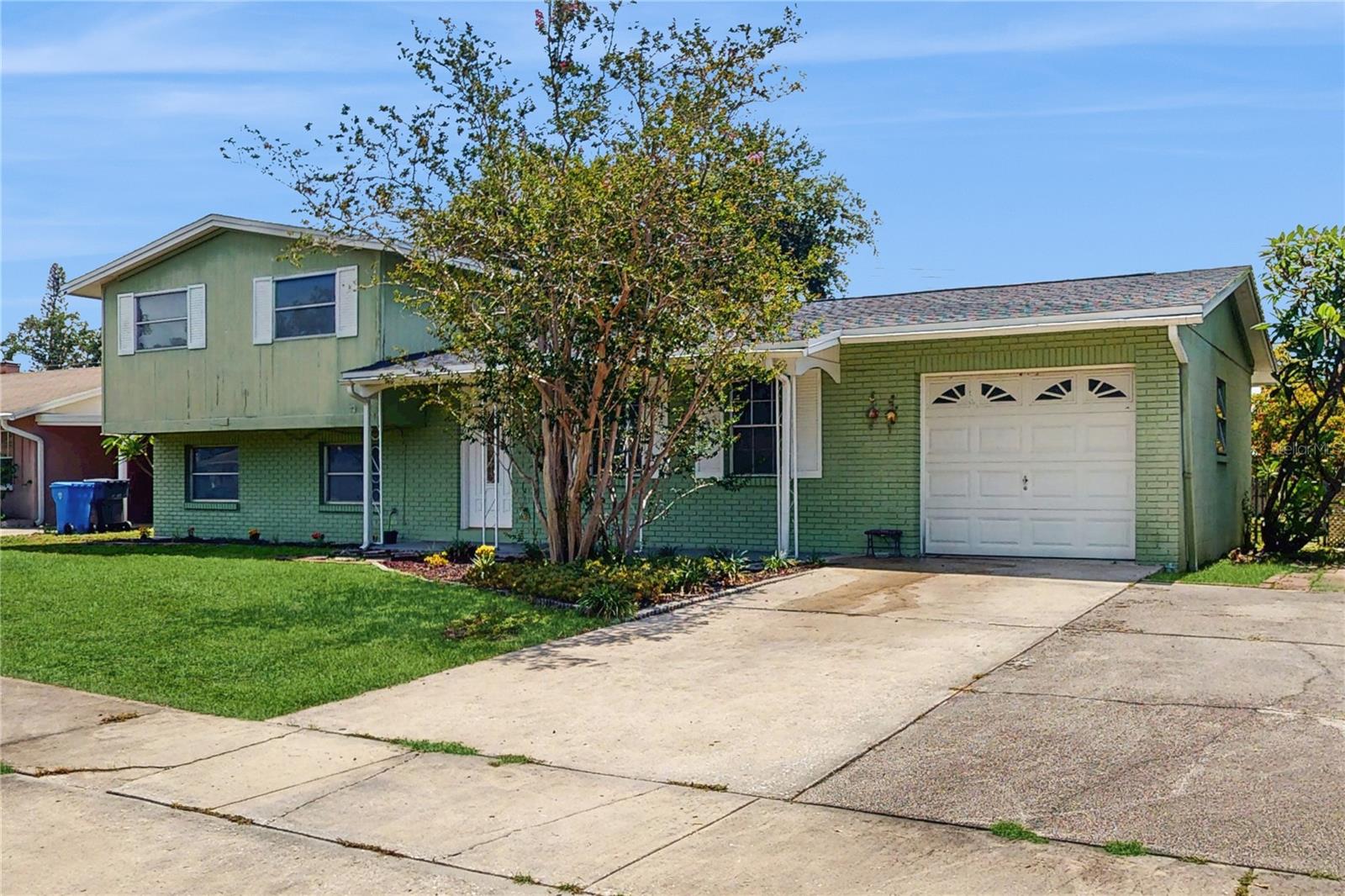 6009 WILSHIRE DR, TAMPA, FL, 33615