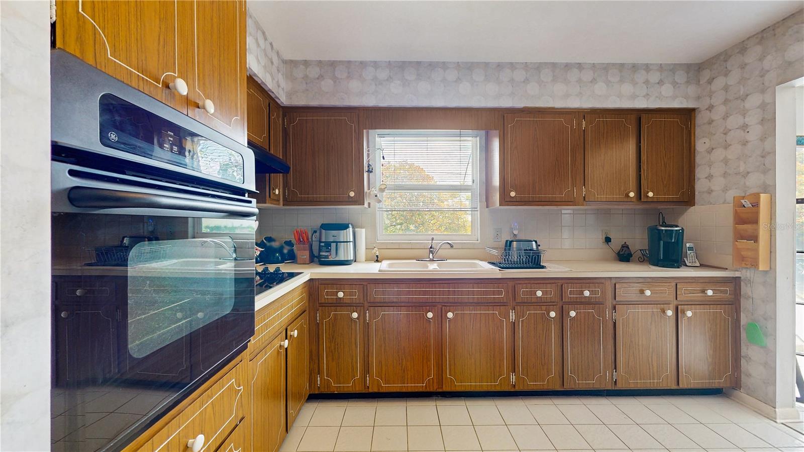 6009 WILSHIRE DR, TAMPA, FL, 33615