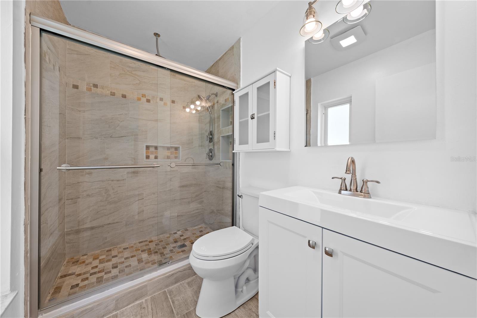 8322 CASCADE OAKS DR, ORLANDO, FL, 32822