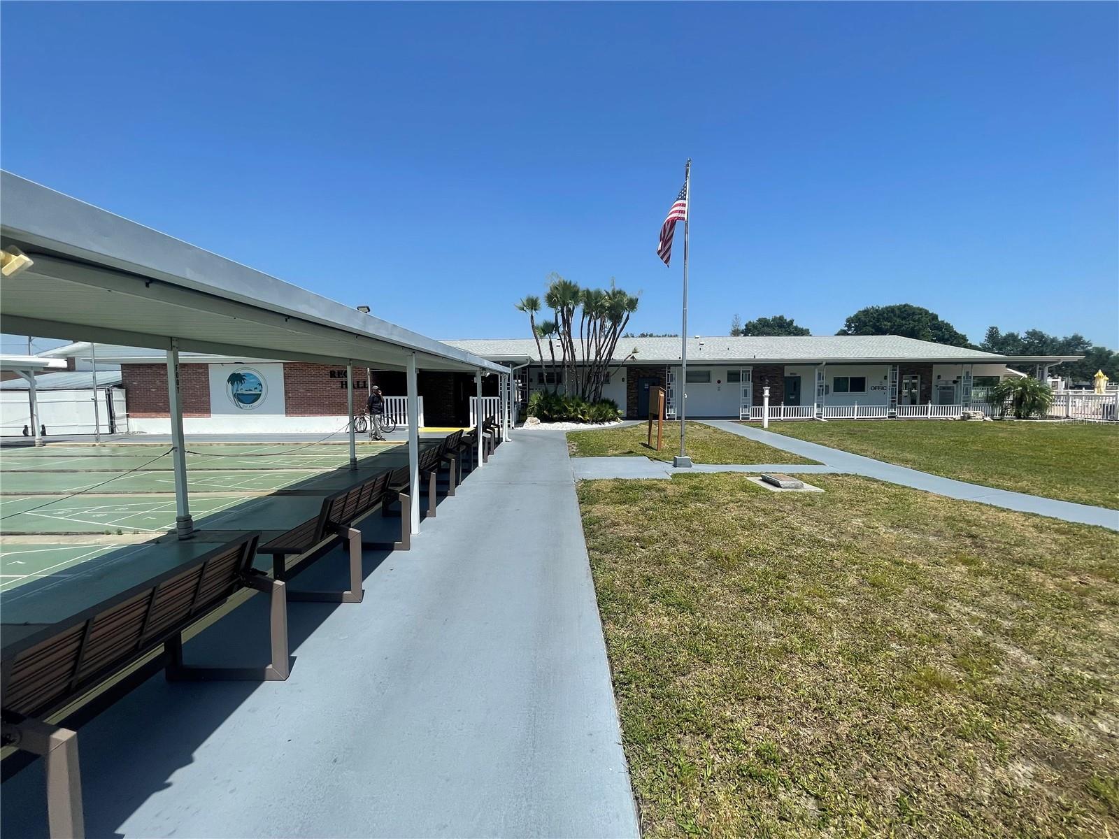 TB8385739 Property Photo