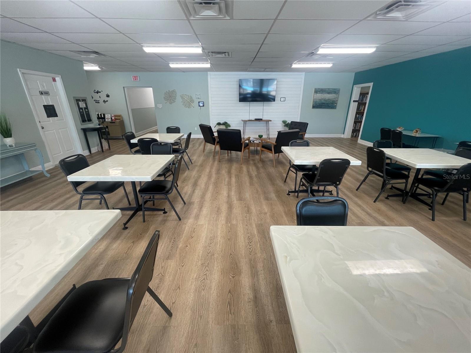 TB8385739 Property Photo