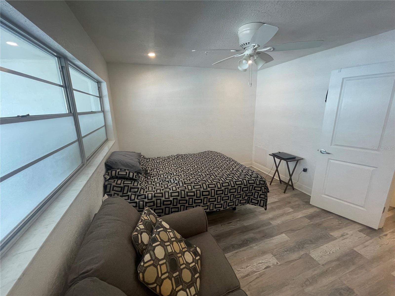 TB8385739 Property Photo