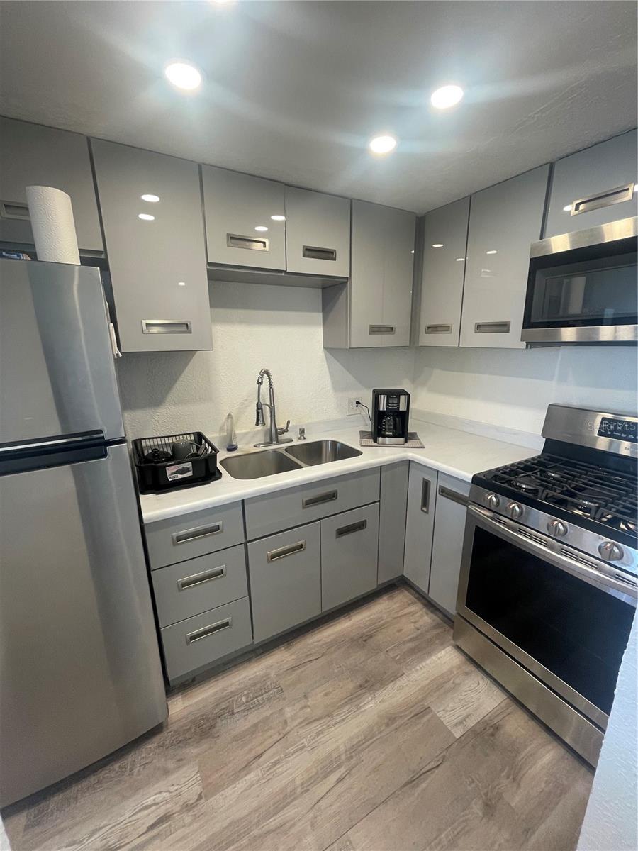 TB8385739 Property Photo