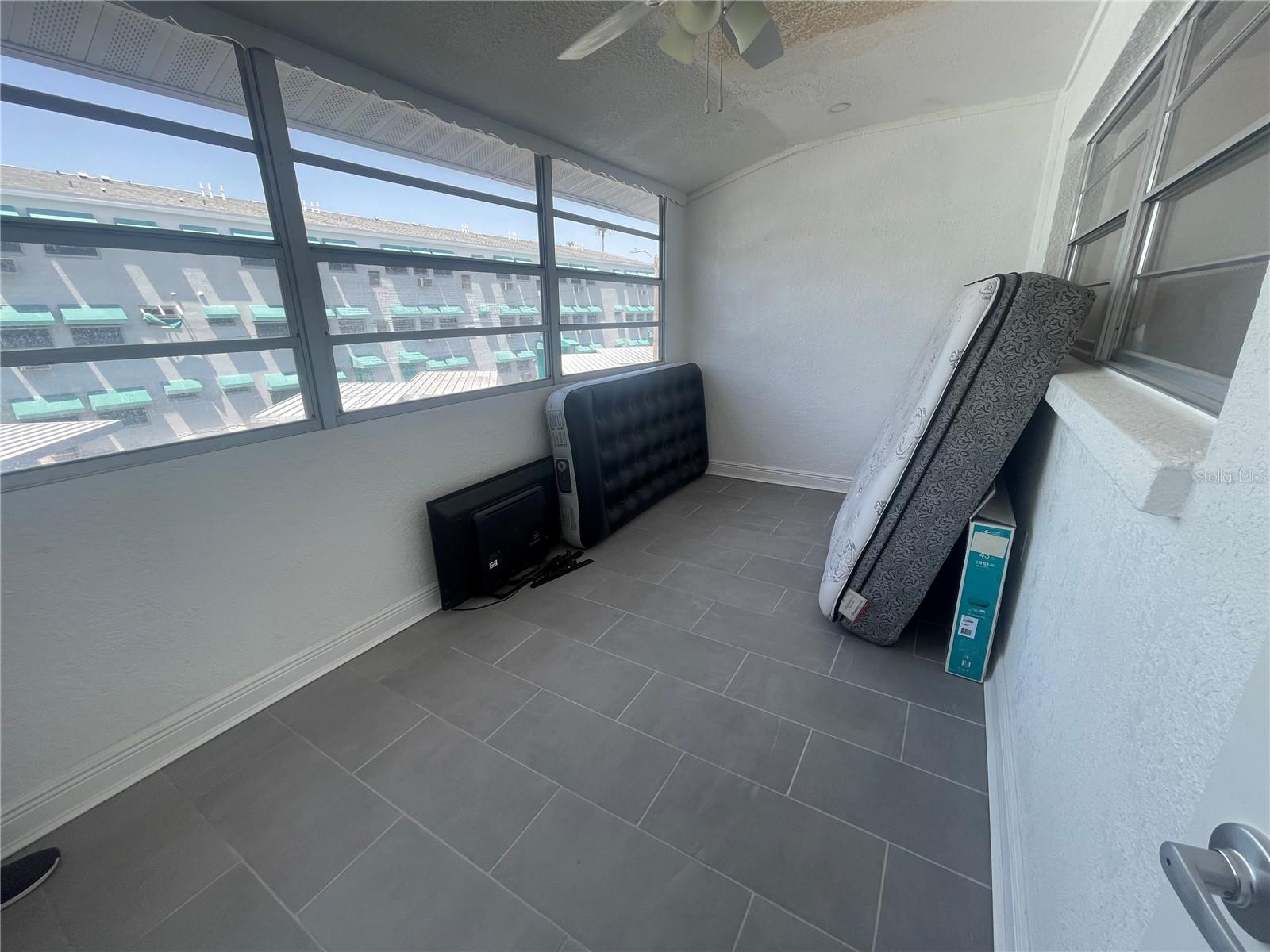 TB8385739 Property Photo