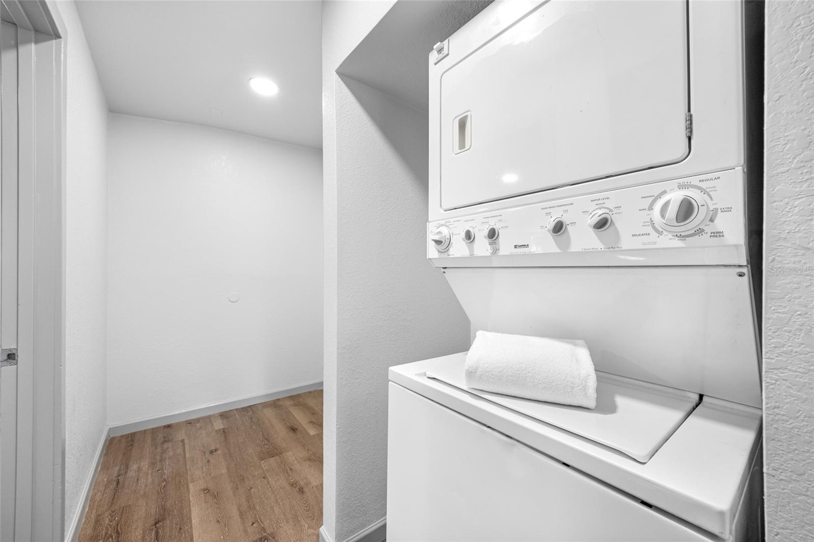 612 SW BEVERLY AVE, LARGO, FL, 33770