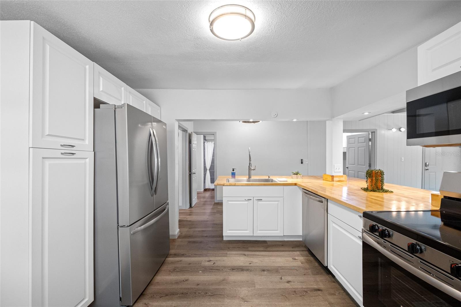 612 SW BEVERLY AVE, LARGO, FL, 33770