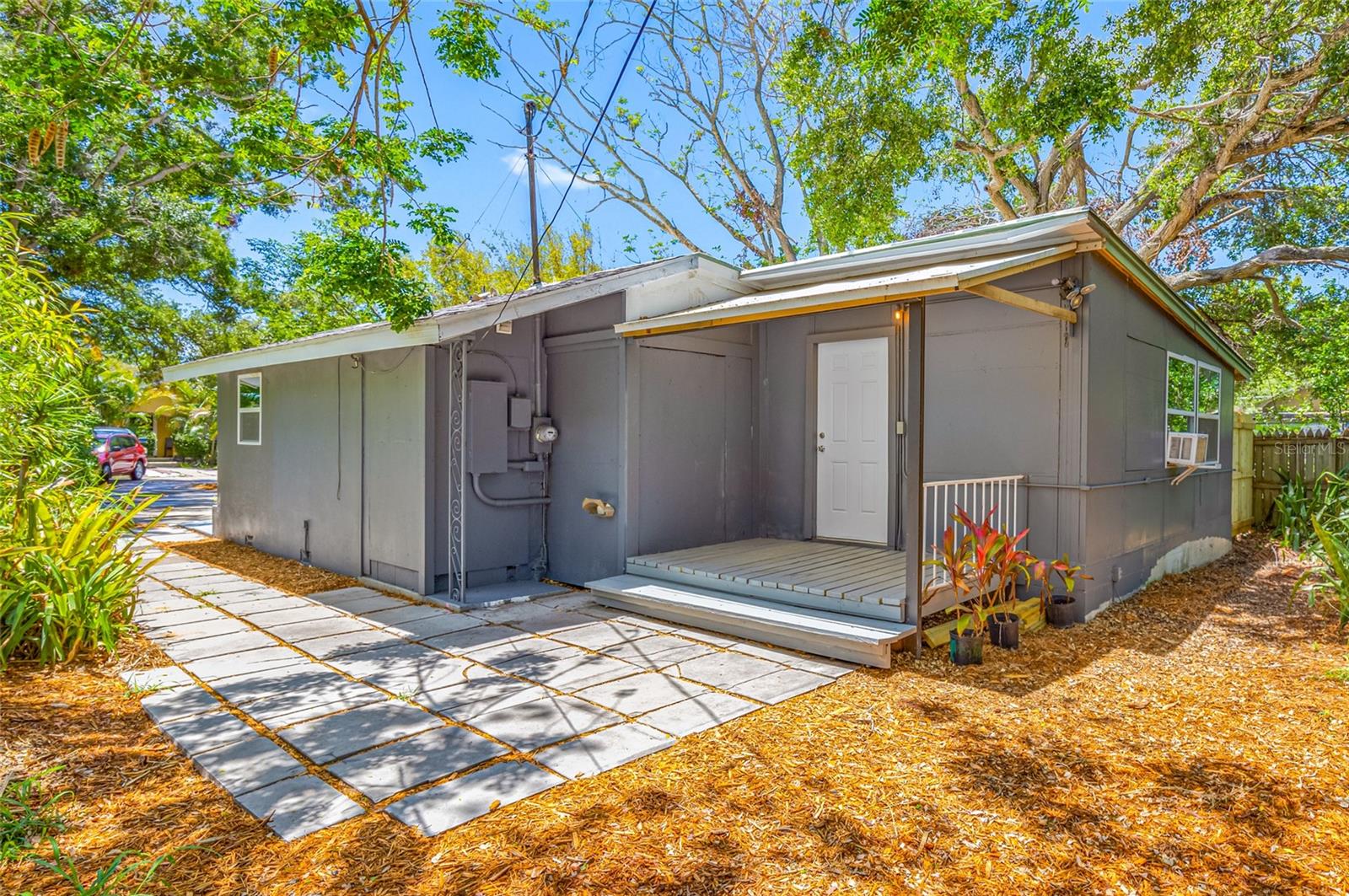 612 SW BEVERLY AVE, LARGO, FL, 33770