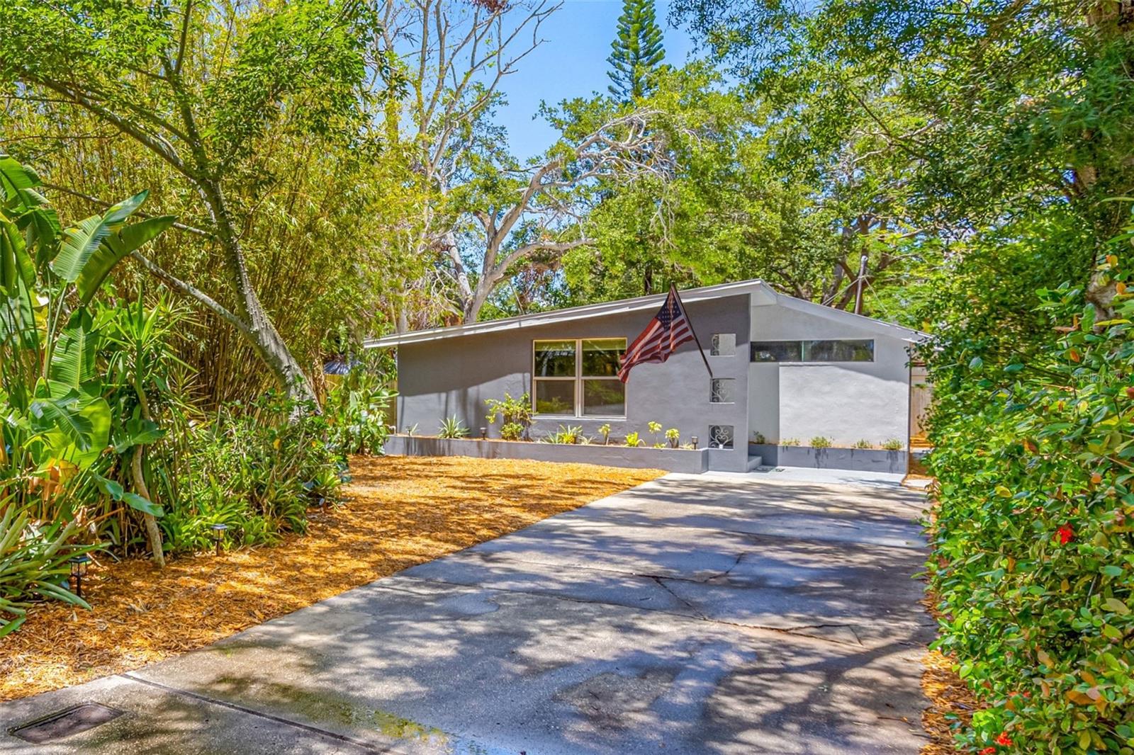 612 SW BEVERLY AVE, LARGO, FL, 33770