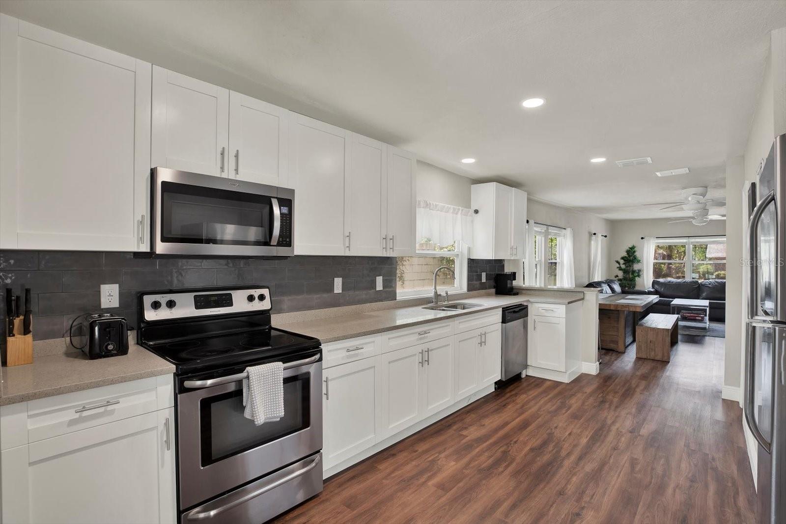 2107 W CARMEN ST, TAMPA, FL, 33606