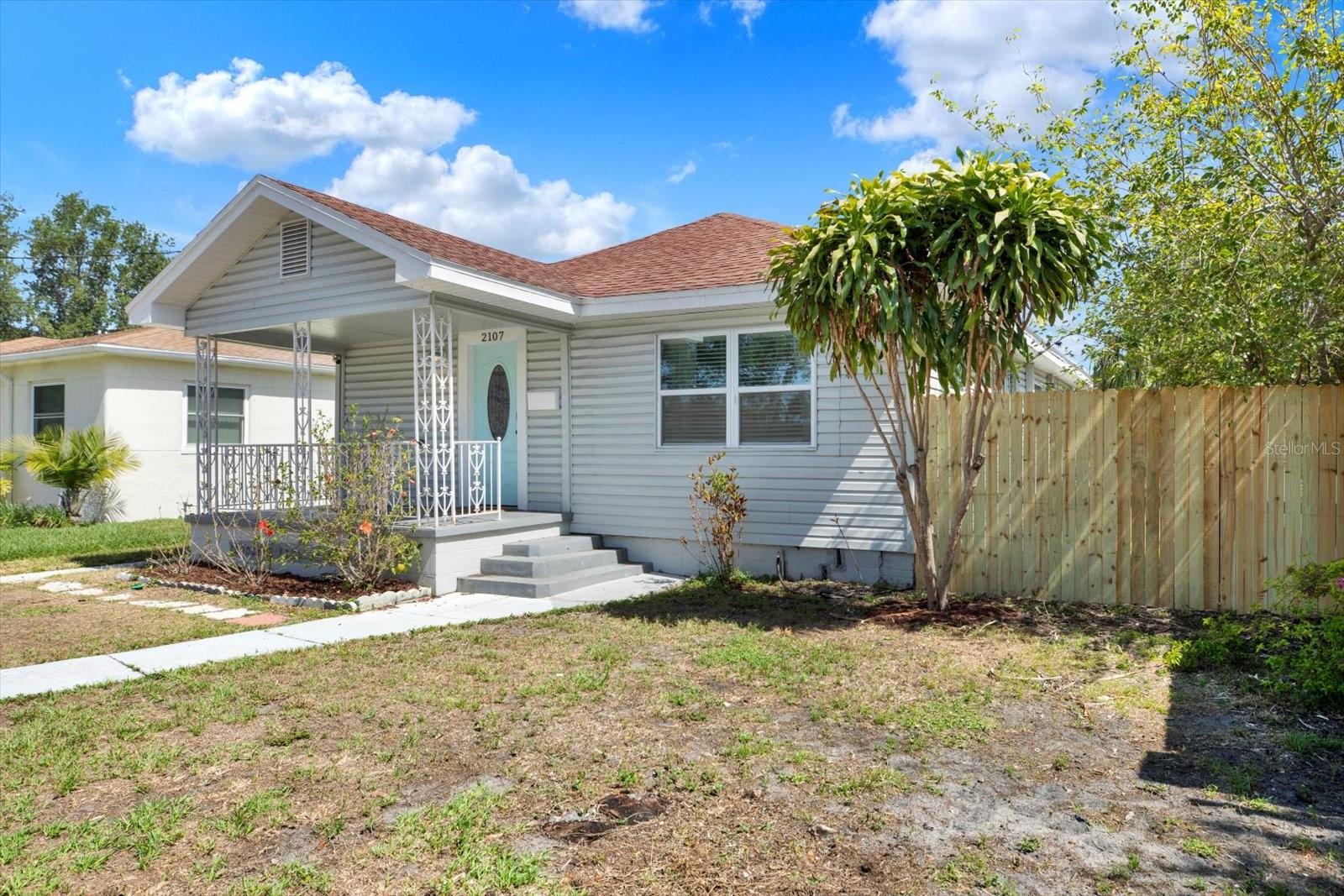 2107 W CARMEN ST, TAMPA, FL, 33606