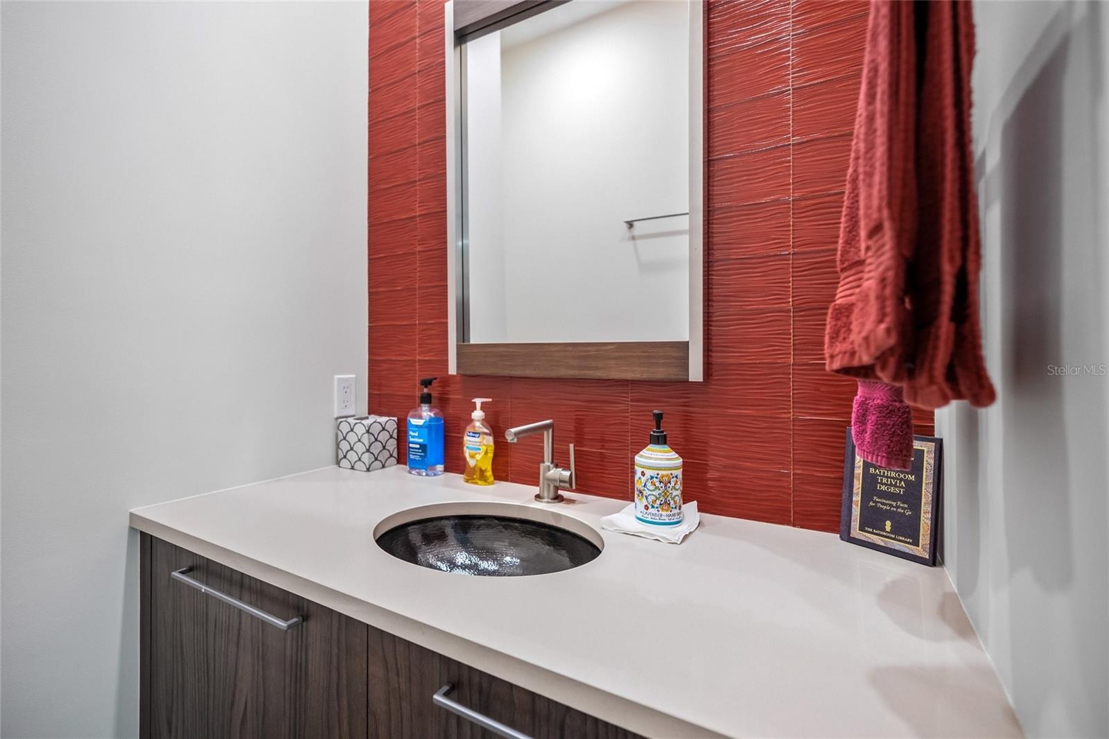 924 INDIAN BEACH DR, SARASOTA, FL, 34234