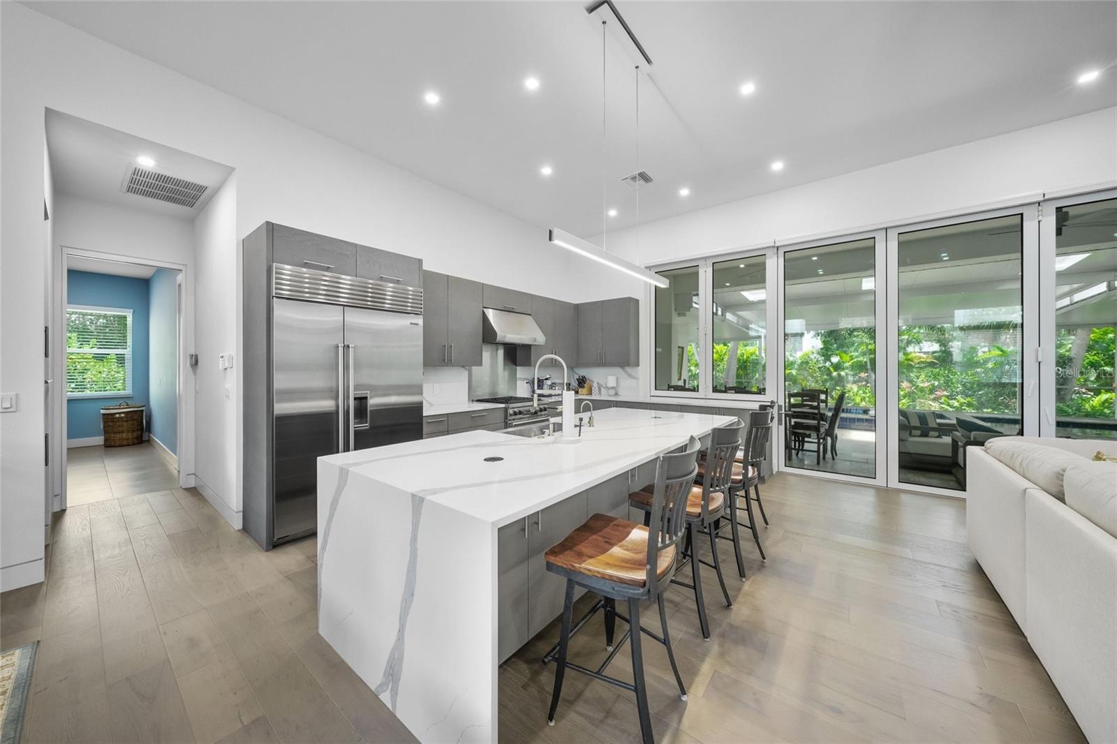 924 INDIAN BEACH DR, SARASOTA, FL, 34234