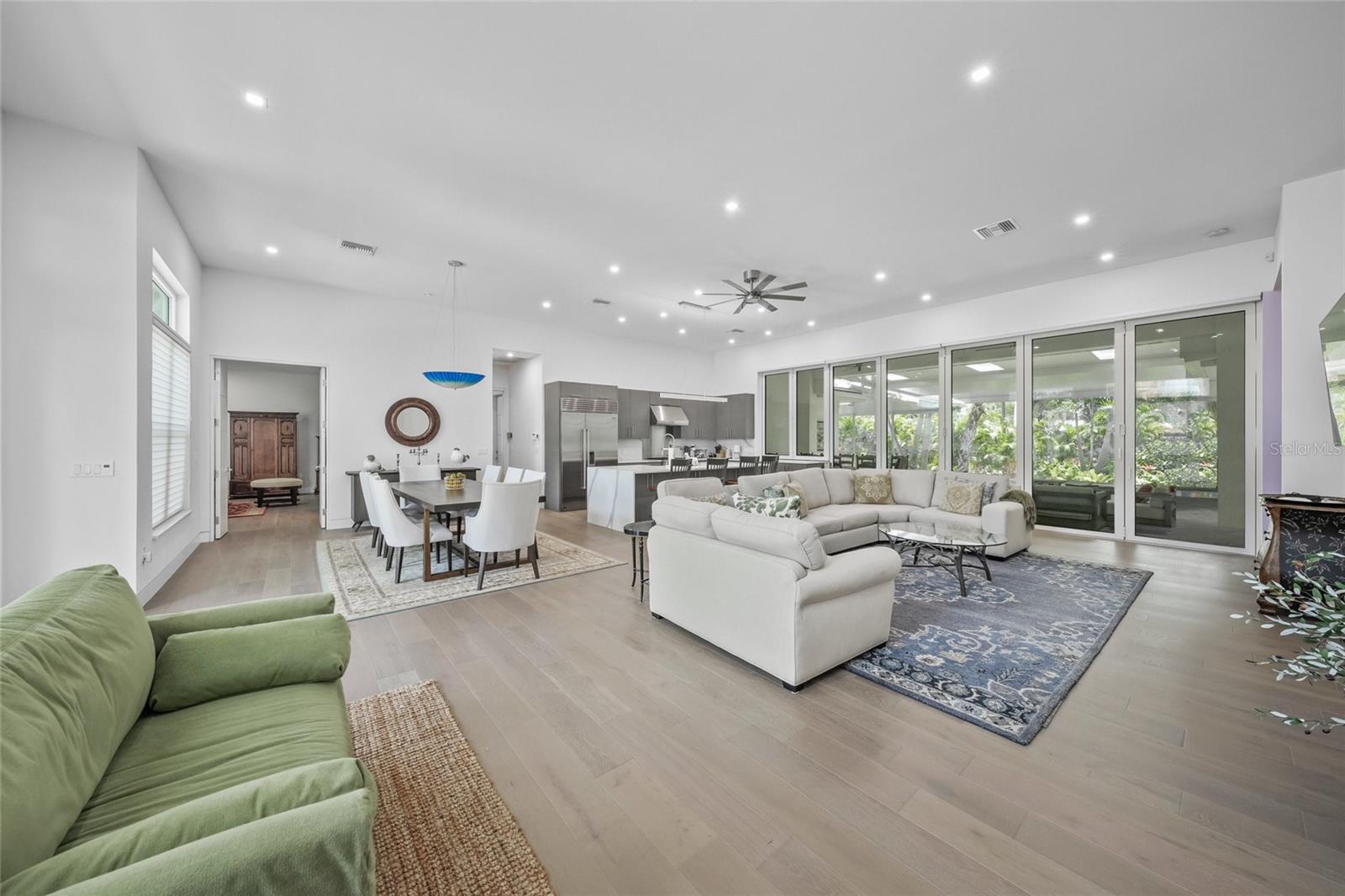 924 INDIAN BEACH DR, SARASOTA, FL, 34234