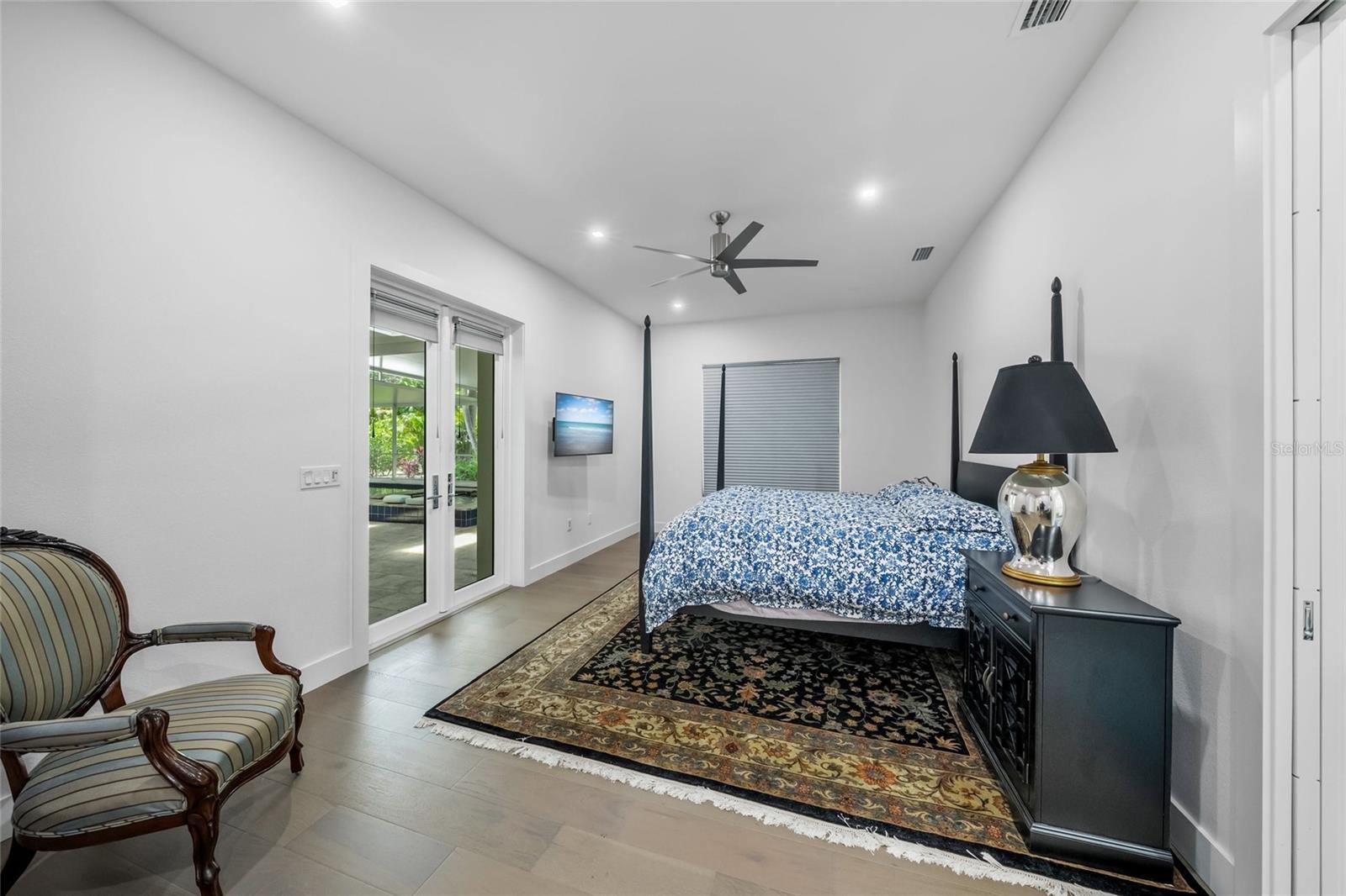 924 INDIAN BEACH DR, SARASOTA, FL, 34234