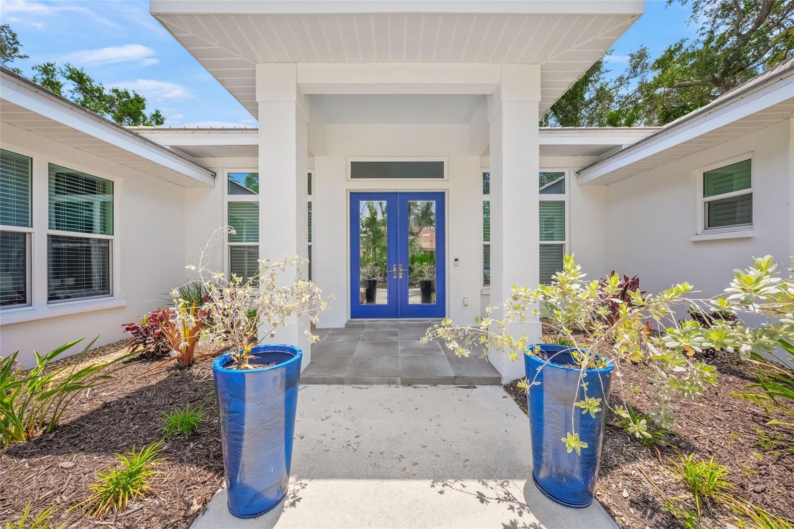 924 INDIAN BEACH DR, SARASOTA, FL, 34234