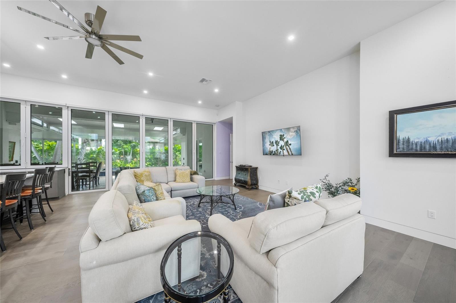 924 INDIAN BEACH DR, SARASOTA, FL, 34234