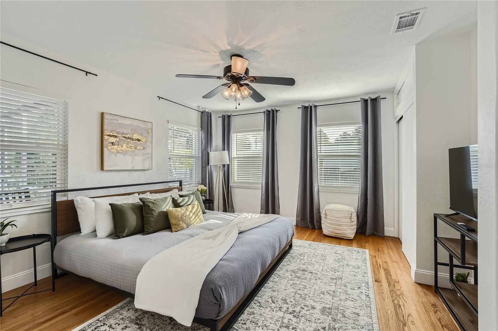 1145 53RD AVE N, ST PETERSBURG, FL, 33703