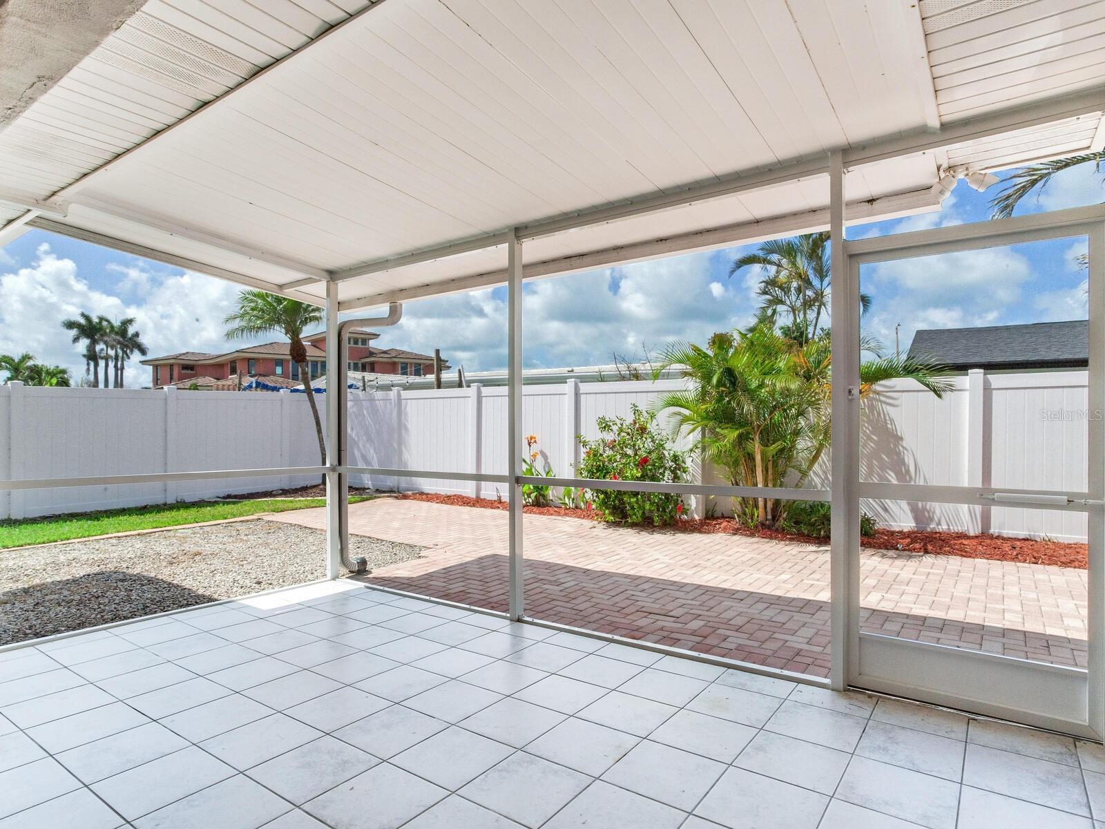 5470 BAYSHORE DR, SEMINOLE, FL, 33772