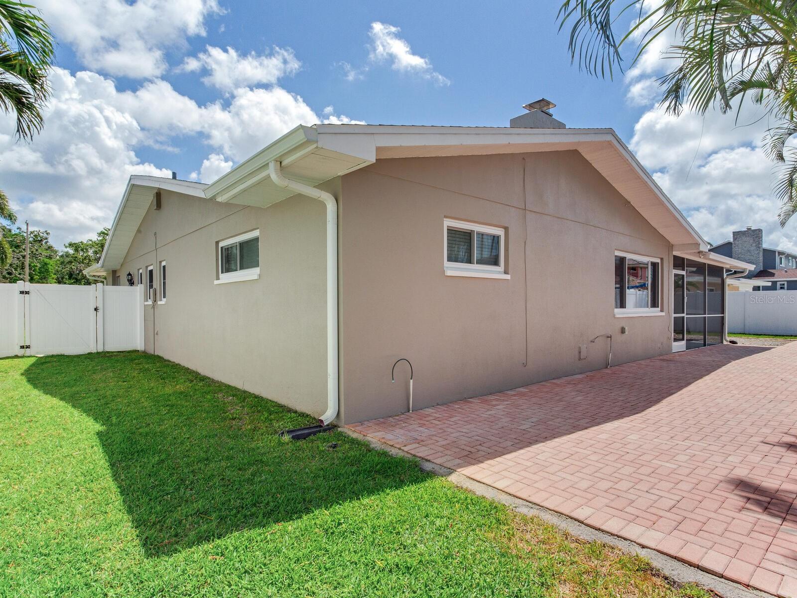 5470 BAYSHORE DR, SEMINOLE, FL, 33772