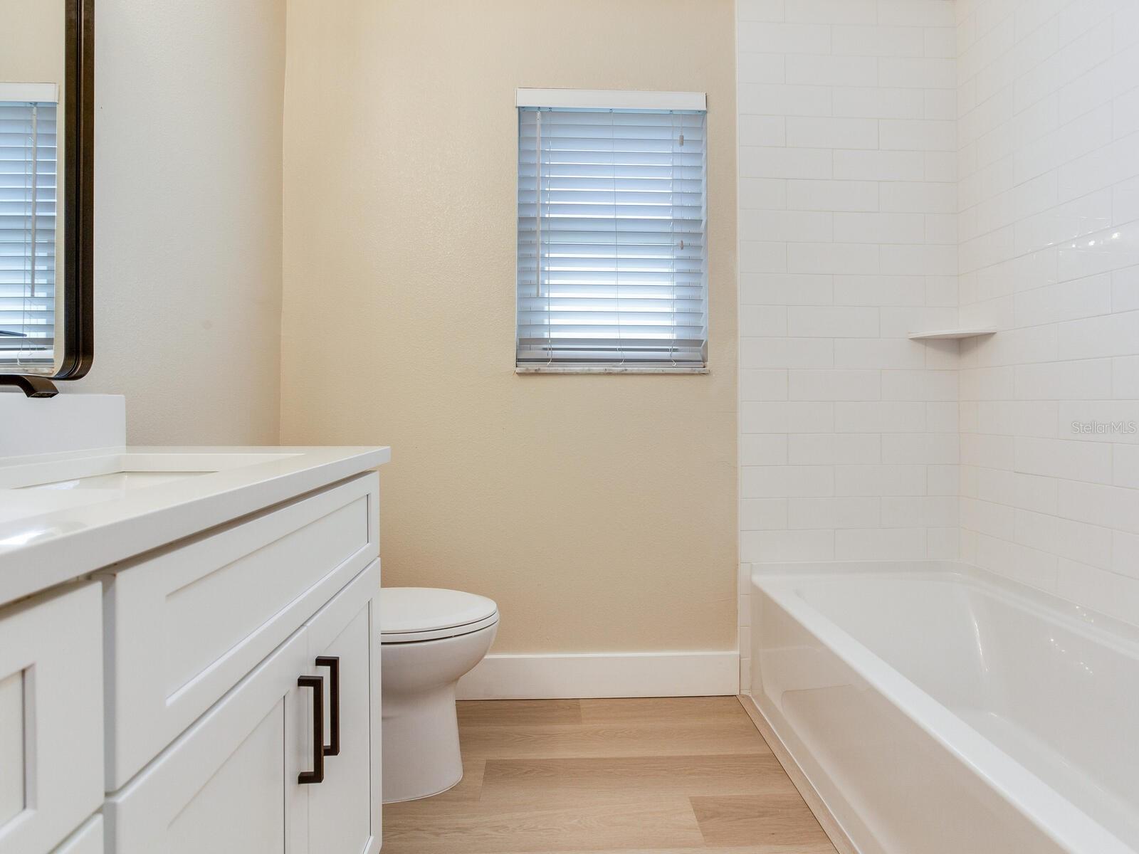 5470 BAYSHORE DR, SEMINOLE, FL, 33772