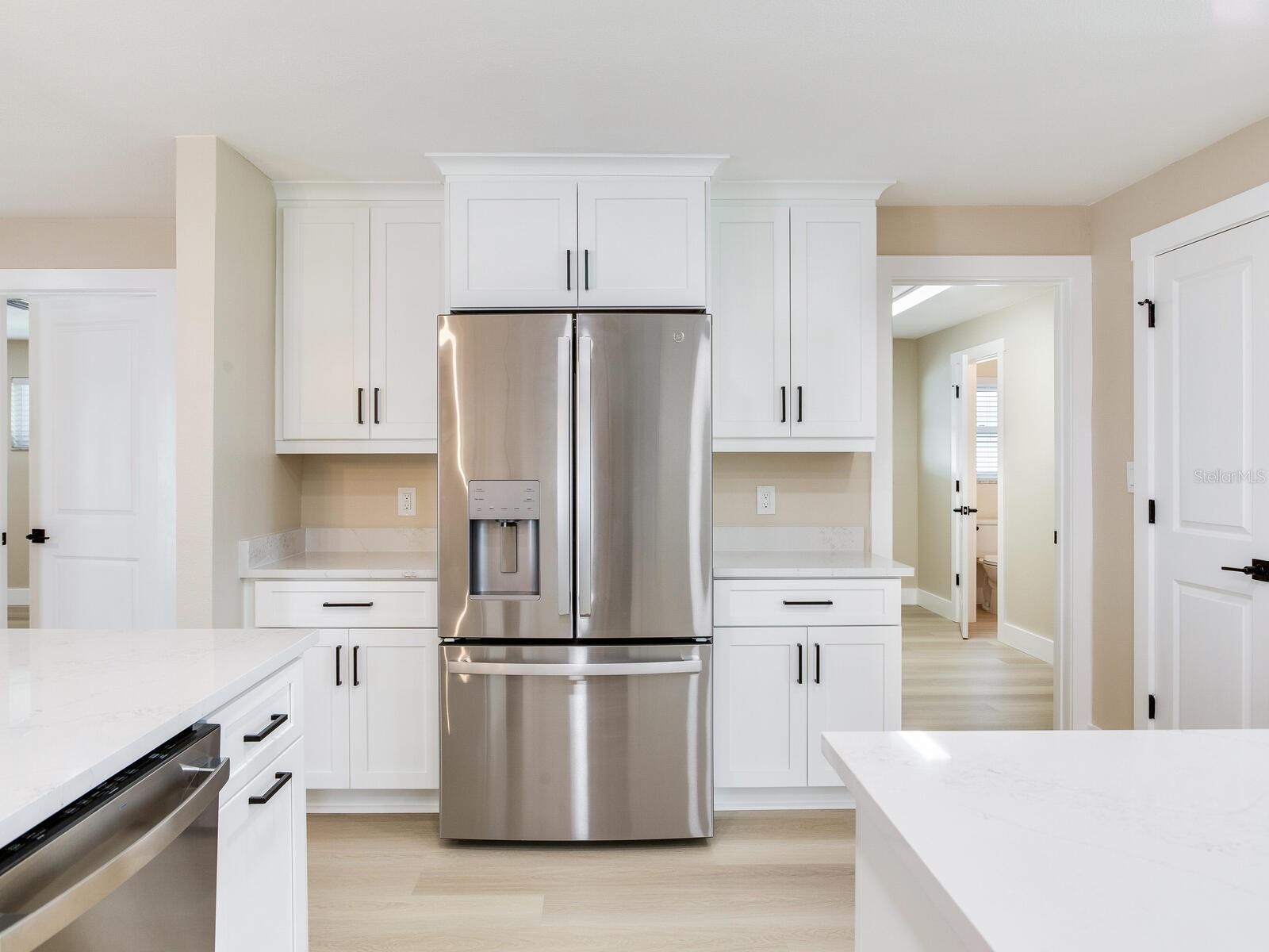 5470 BAYSHORE DR, SEMINOLE, FL, 33772