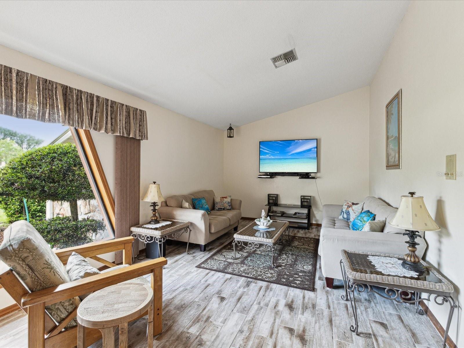 8393 DELAWARE DR, WEEKI WACHEE, FL, 34607