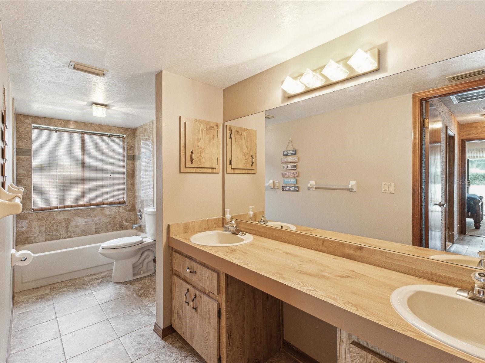 8393 DELAWARE DR, WEEKI WACHEE, FL, 34607