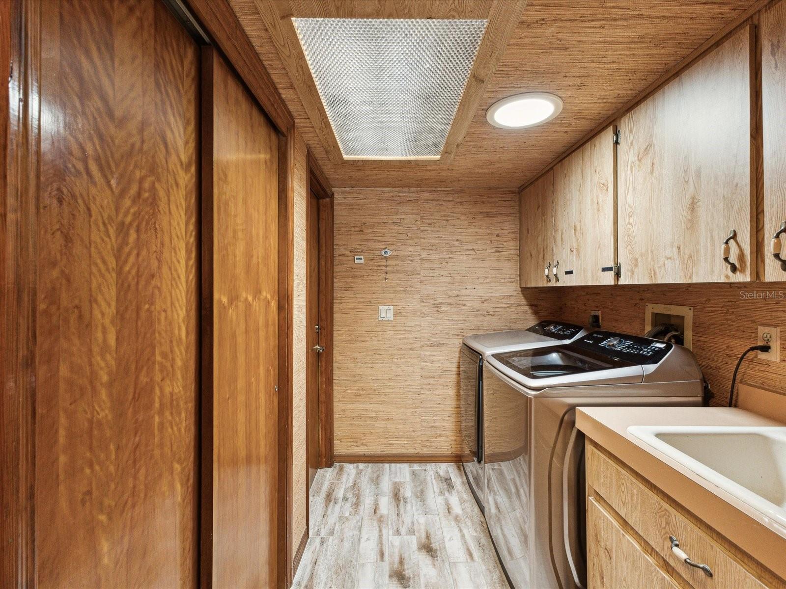 8393 DELAWARE DR, WEEKI WACHEE, FL, 34607