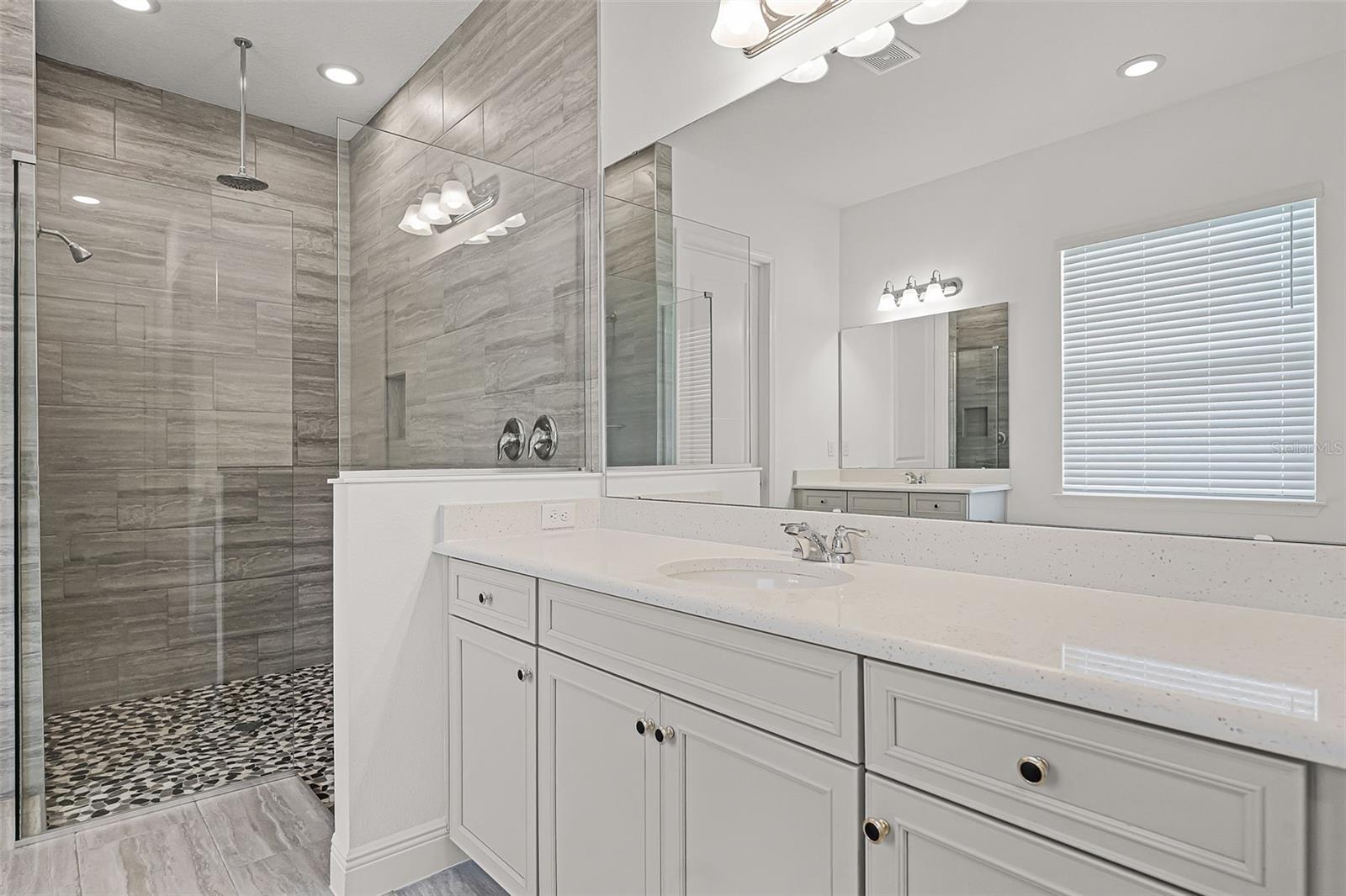 15161 LAKE BESSIE LOOP, WINTER GARDEN, FL, 34787