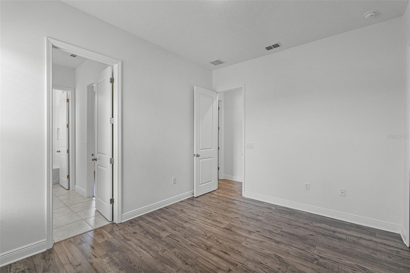 15161 LAKE BESSIE LOOP, WINTER GARDEN, FL, 34787