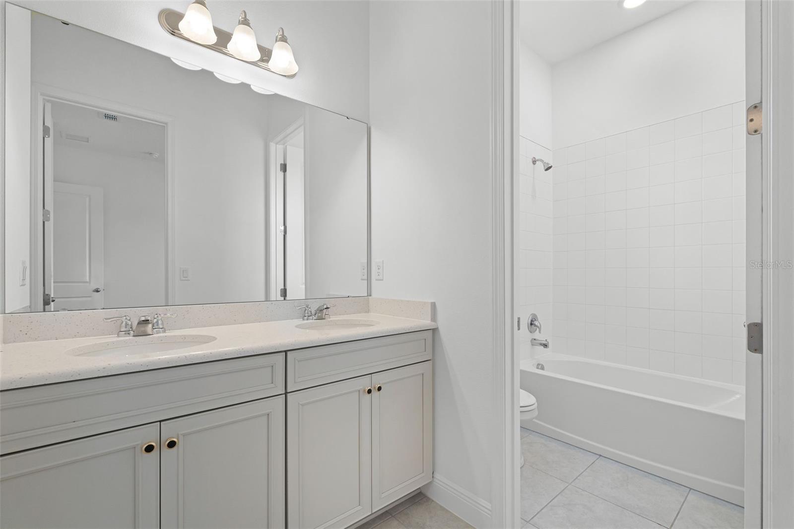 15161 LAKE BESSIE LOOP, WINTER GARDEN, FL, 34787