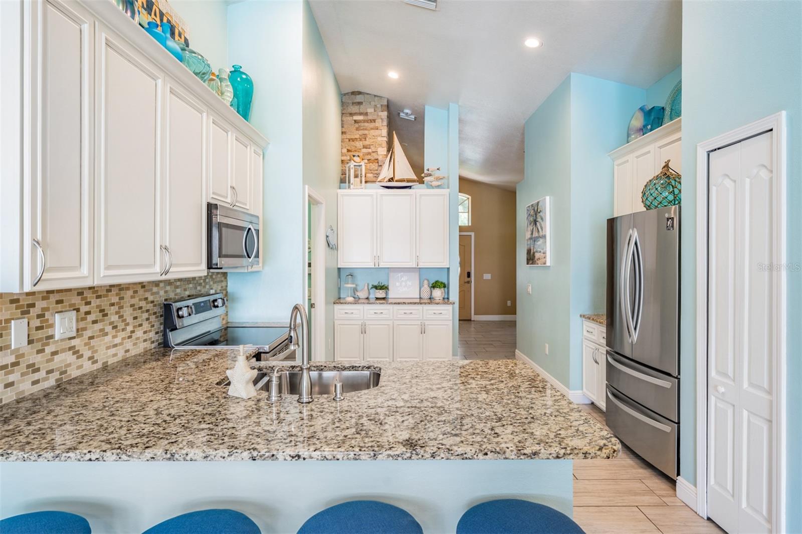 12813 KINGS LAKE DR, GIBSONTON, FL, 33534