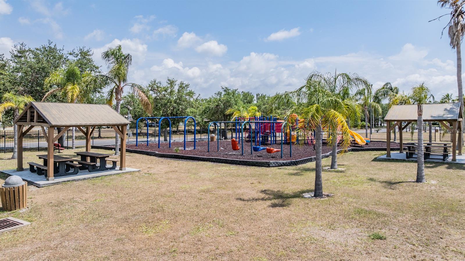 12813 KINGS LAKE DR, GIBSONTON, FL, 33534