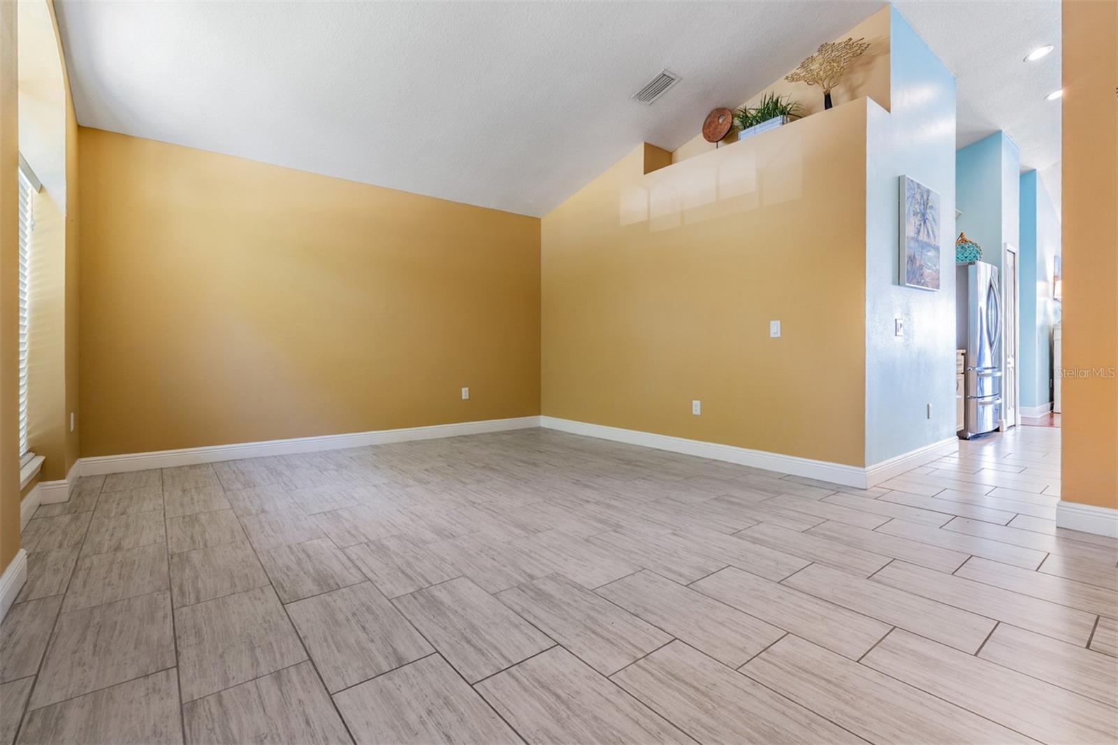 12813 KINGS LAKE DR, GIBSONTON, FL, 33534