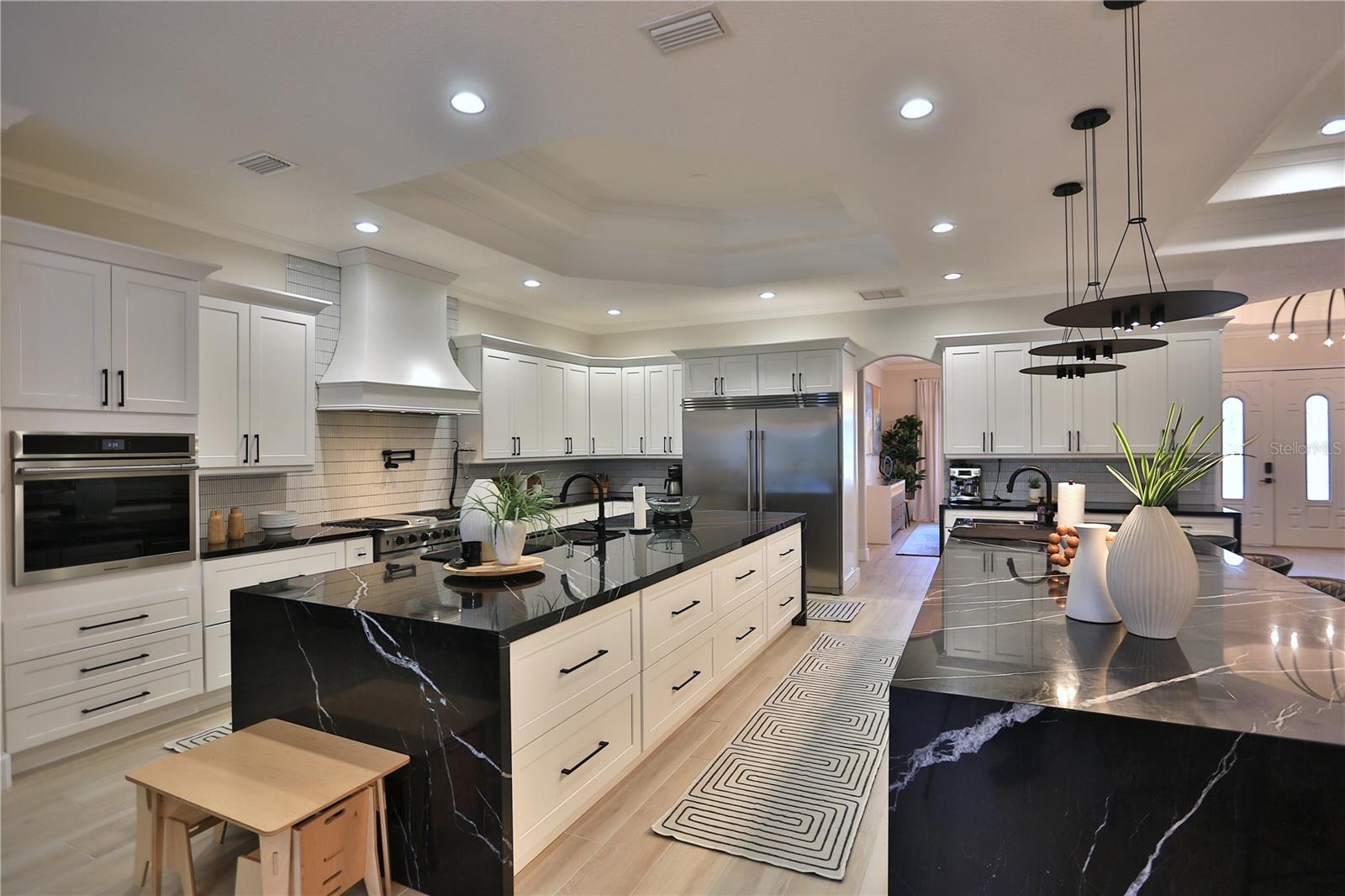 OM701542 Property Photo