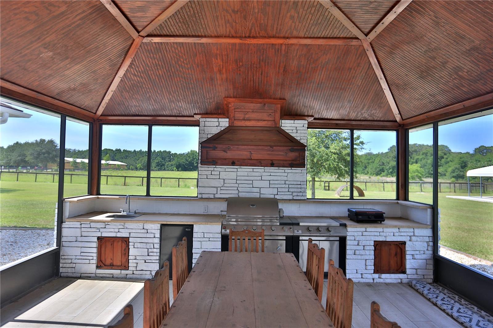 OM701542 Property Photo