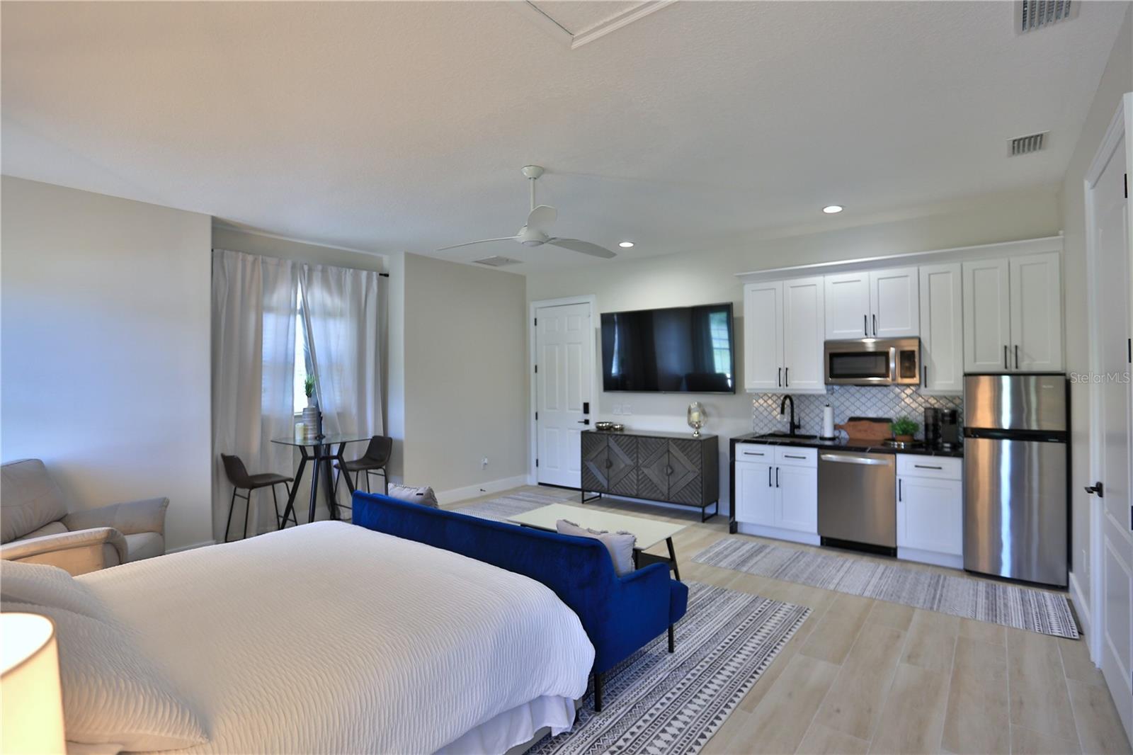 OM701542 Property Photo