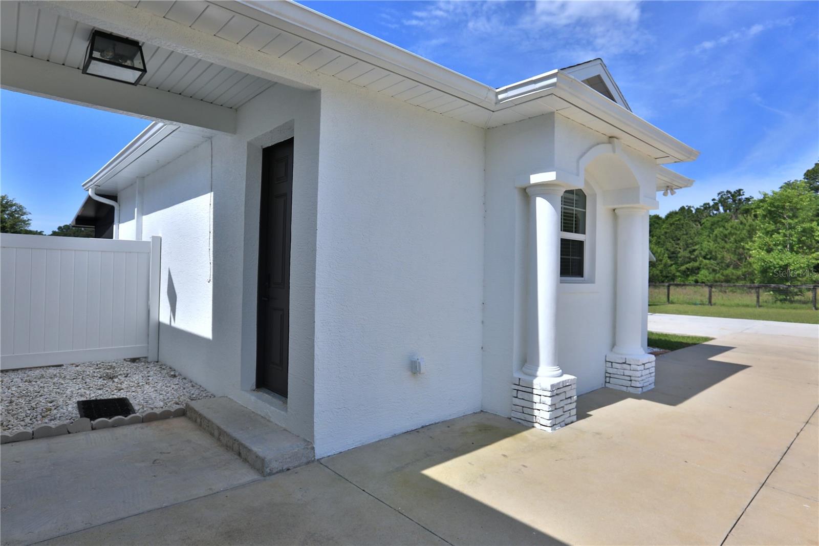 OM701542 Property Photo