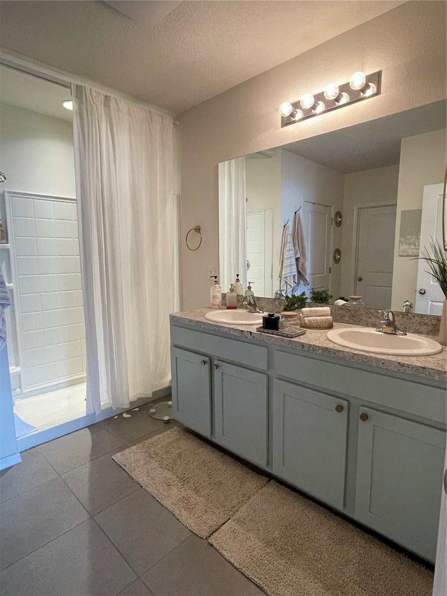 5504 RAYMOND WAY, ZEPHYRHILLS, FL, 33541