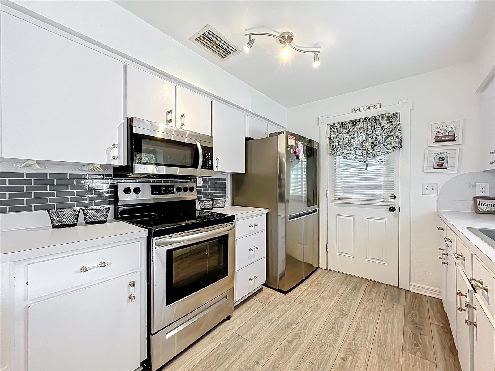 320 S SEMINOLE AVE, LAKE ALFRED, FL, 33850