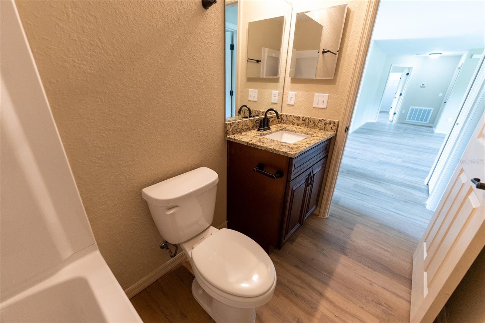 7 MAGNOLIA DIRVE LN, OCKLAWAHA, FL, 32179