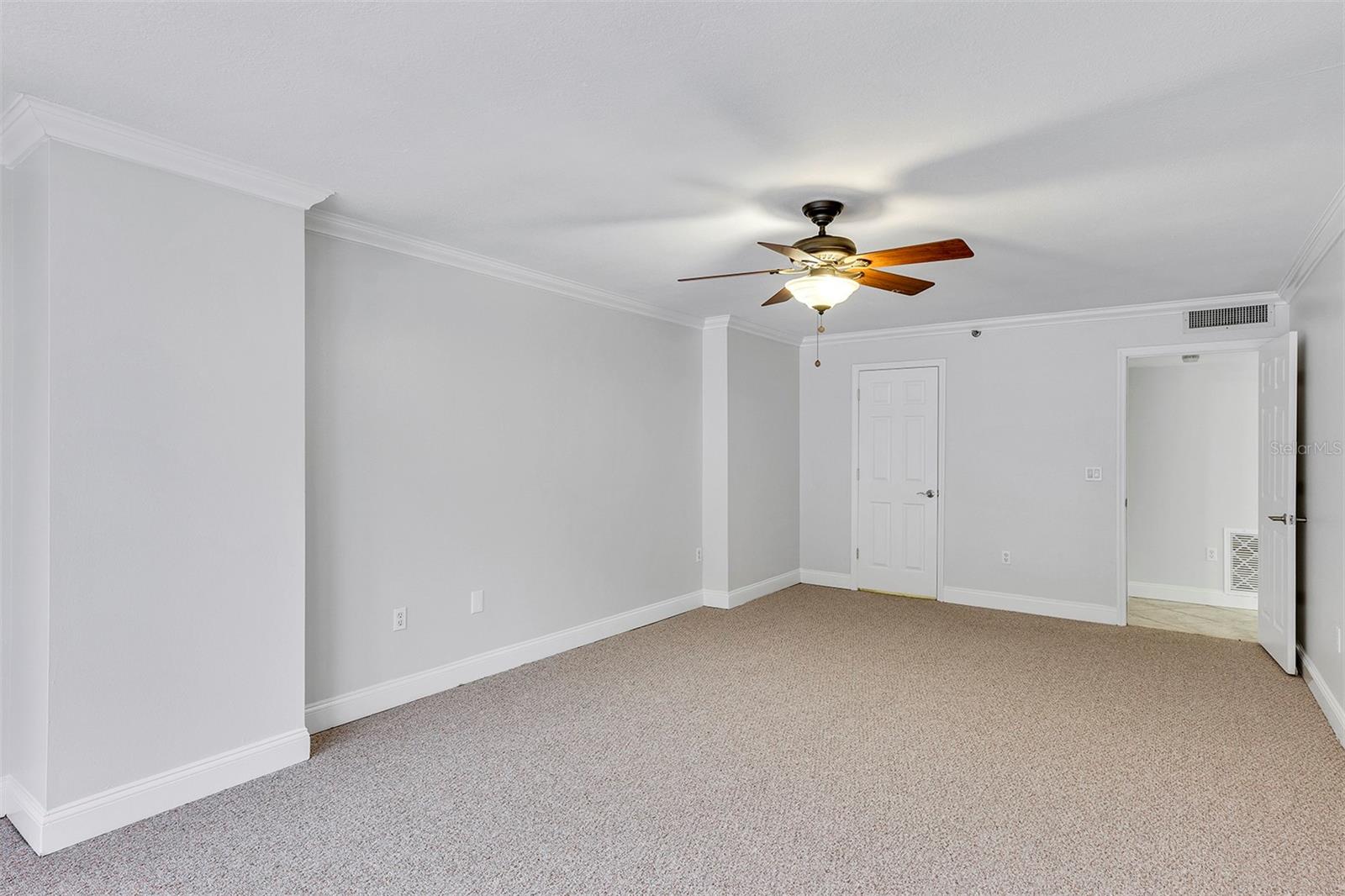 530 E CENTRAL BLVD #102, ORLANDO, FL, 32801