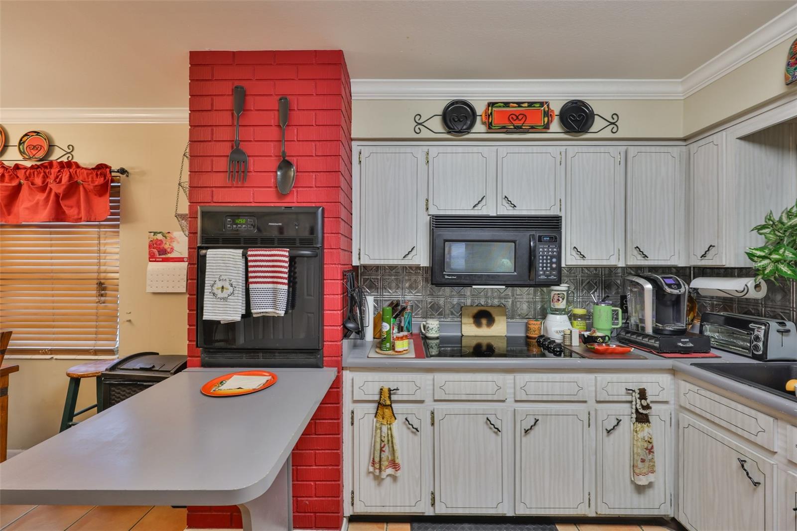 3411 W BEACH ST, TAMPA, FL, 33607