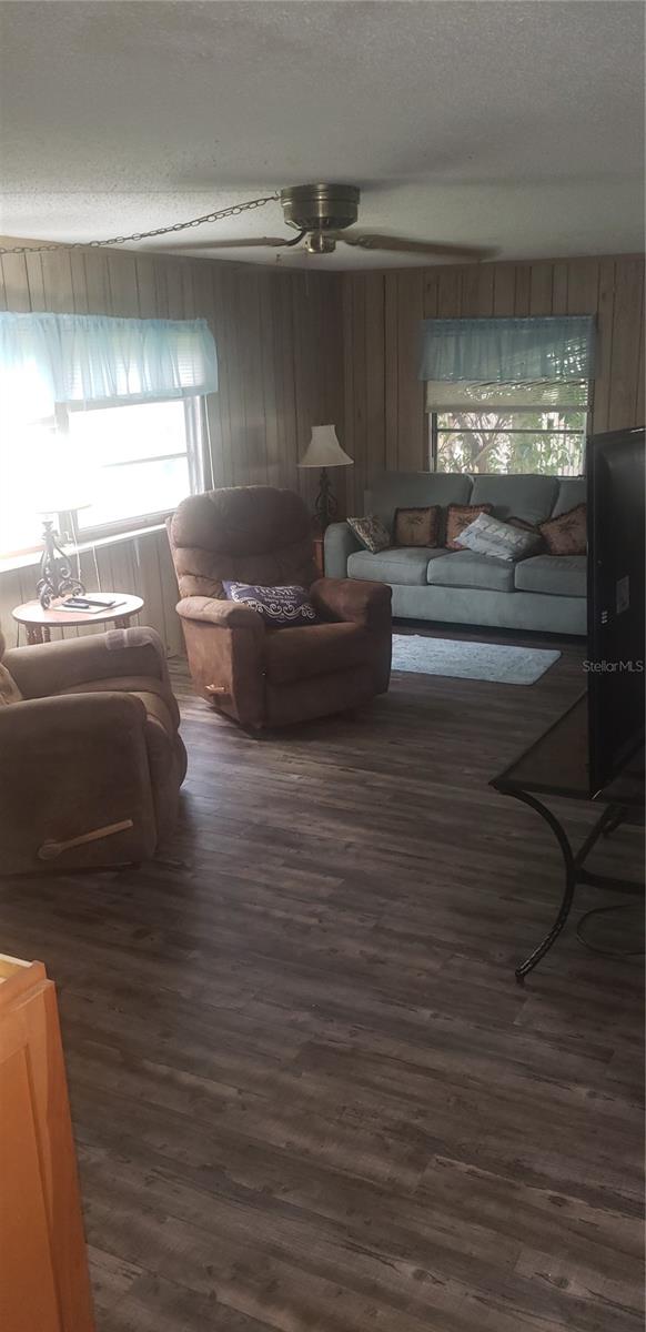 24246 FOX RD, ASTOR, FL, 32102