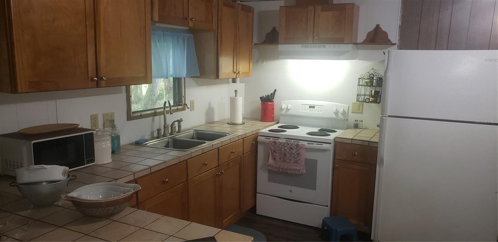 24246 FOX RD, ASTOR, FL, 32102