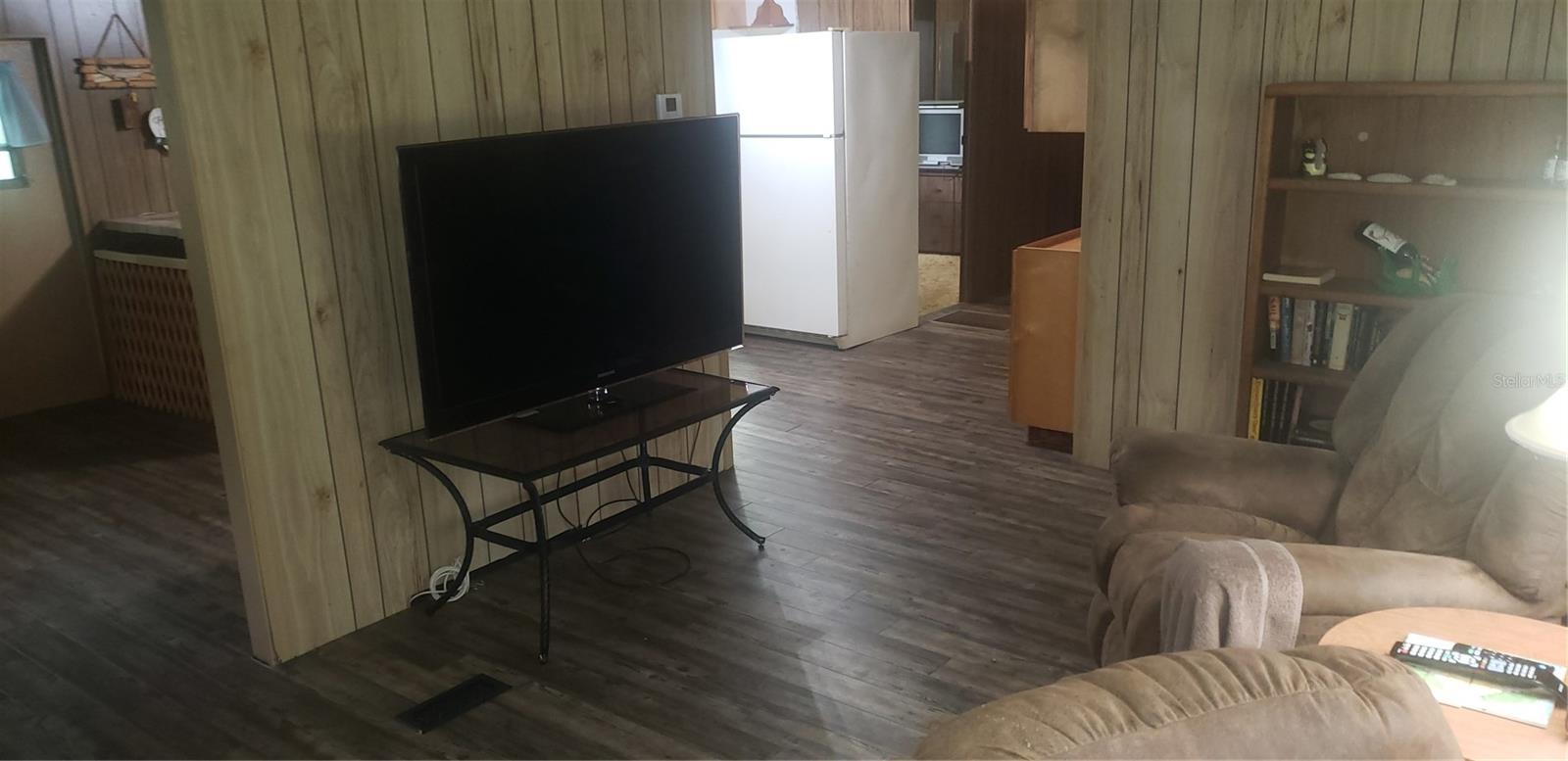 24246 FOX RD, ASTOR, FL, 32102