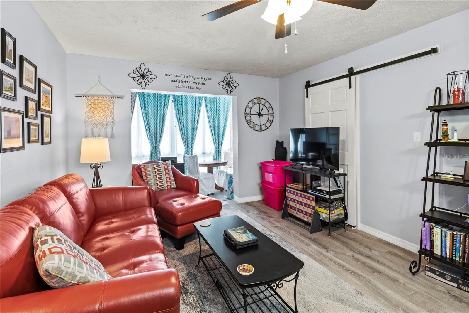 A4652603 Property Photo