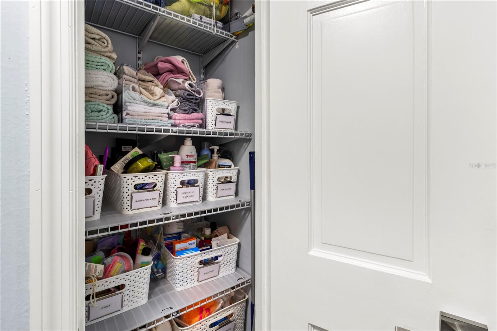 A4652603 Property Photo