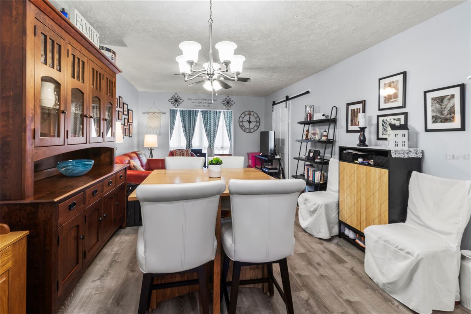 A4652603 Property Photo