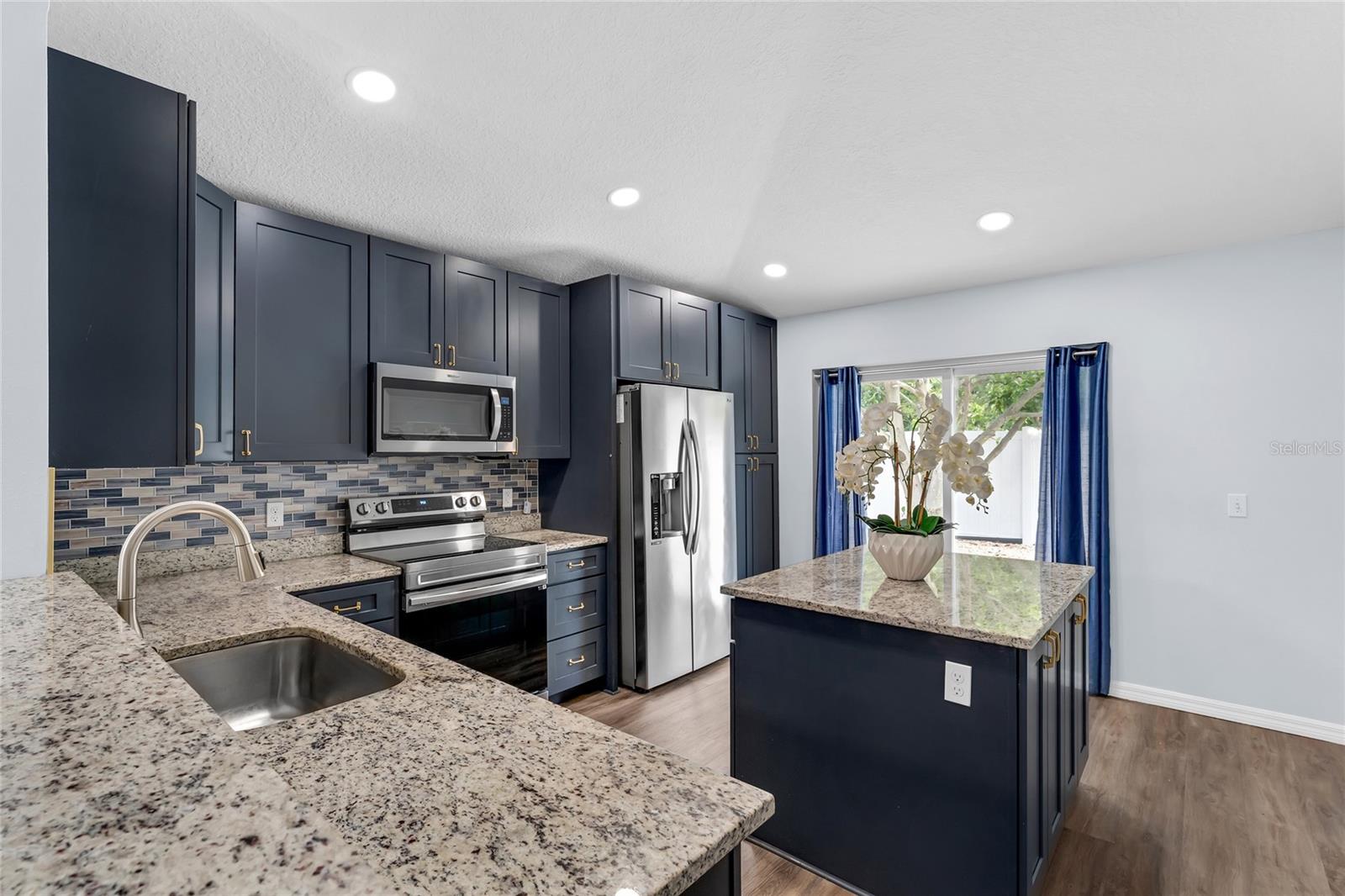 7998 HARBOR BEND CIR, ORLANDO, FL, 32822